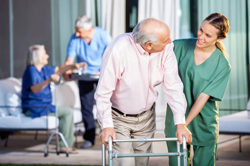 Простые способы предотвратить слабость нижних конечностей у пожилых людей